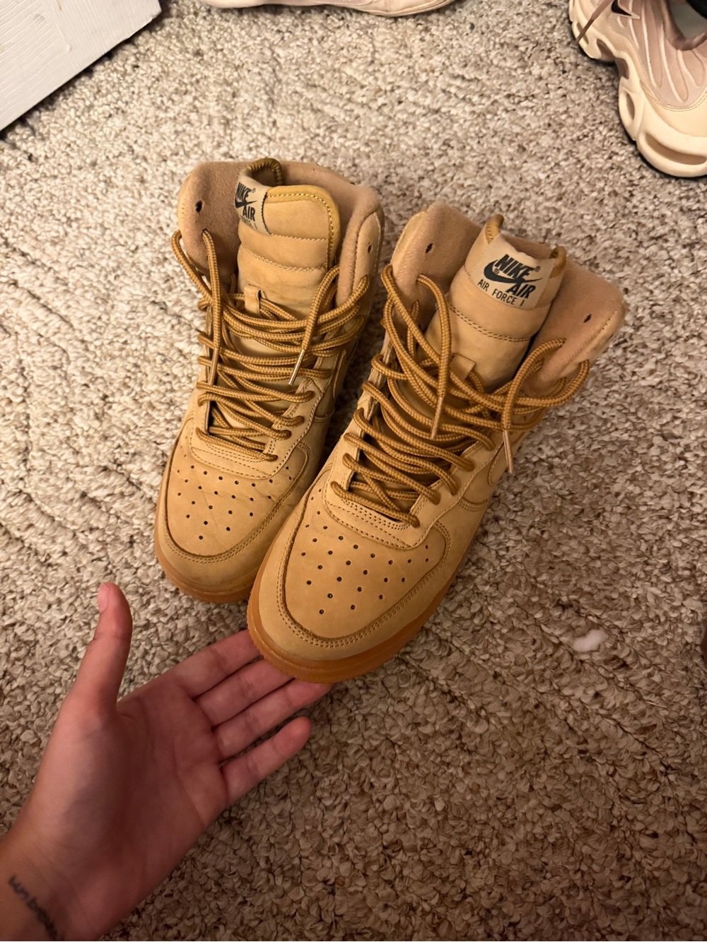 Nike Men’s High- Forces in Wheat/Tan